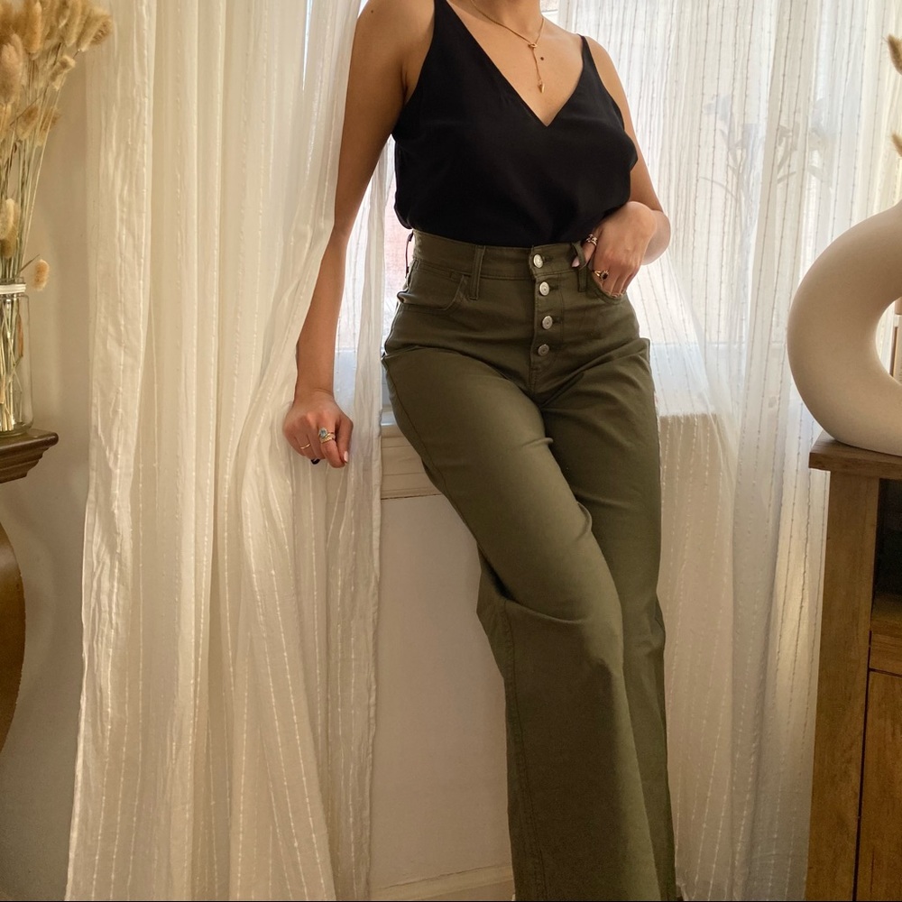Levi’s mile high cropped jeans